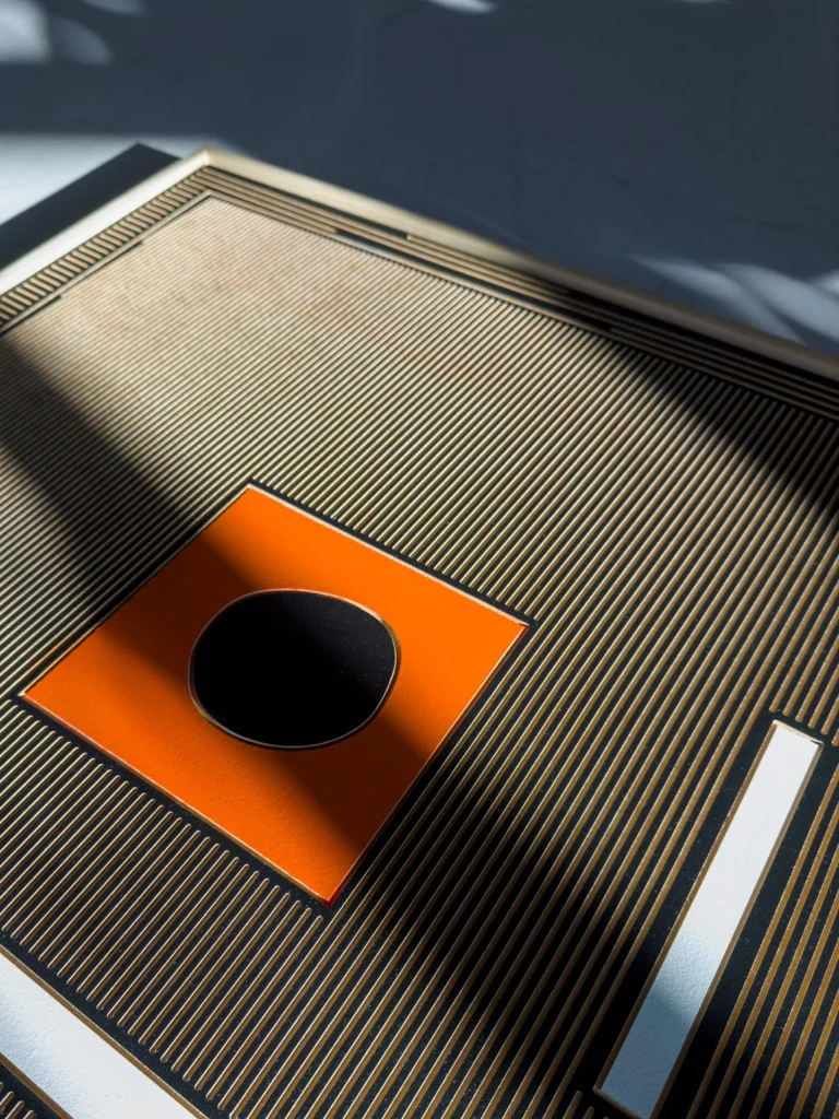 Mr.Dog - ZAK by Zolo Kis — close-up of the orange square and finely ridged brown surface